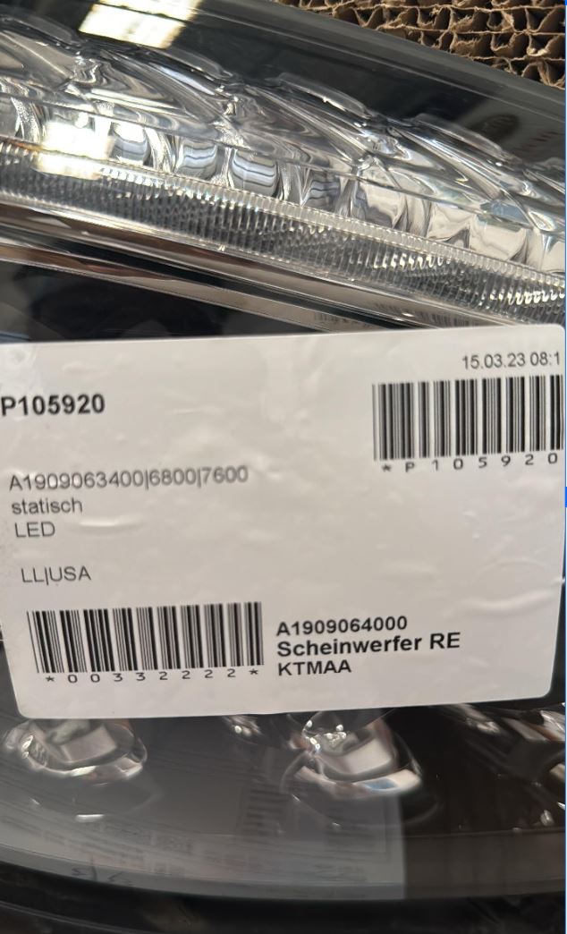 Mercedes-Benz GT63 AMG Headlight – Right Side (2016–2019) LED – A1909066700 (Used)